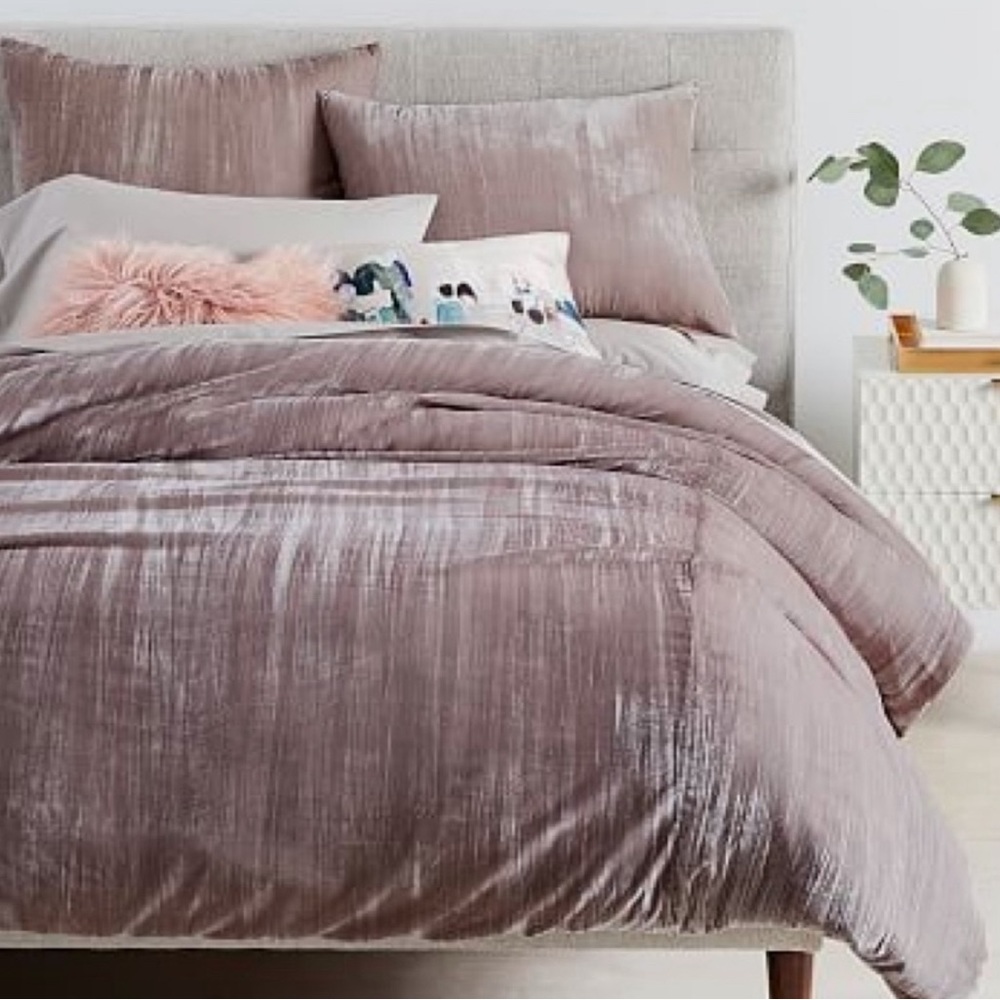 West Elm Queen Duvet